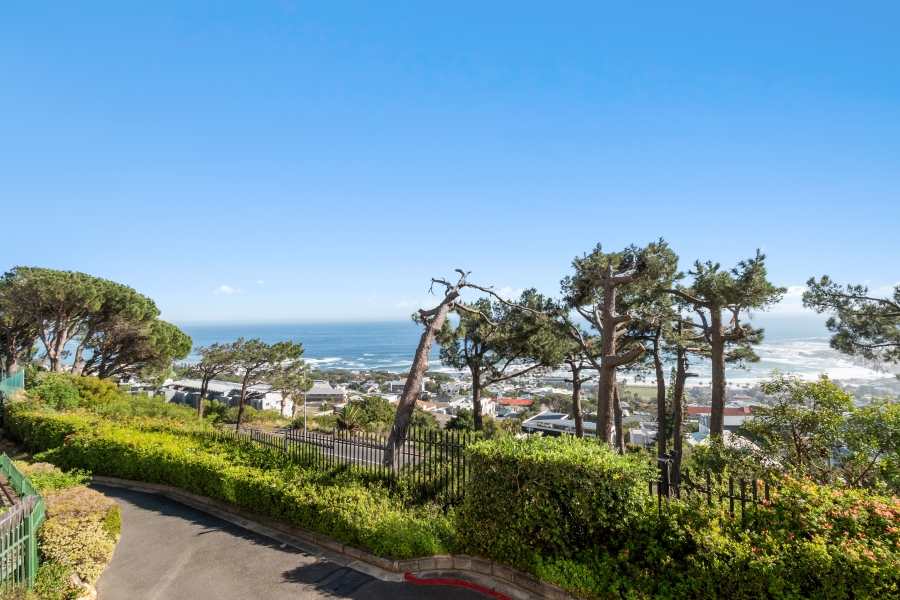 2 Bedroom Property for Sale in Camps Bay Western Cape